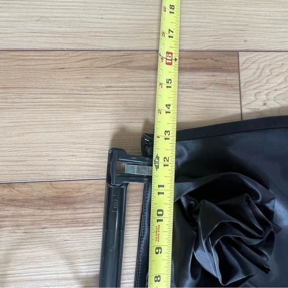 Endless rose black satin mini skirt with rose detail XS - Picture 6 of 7